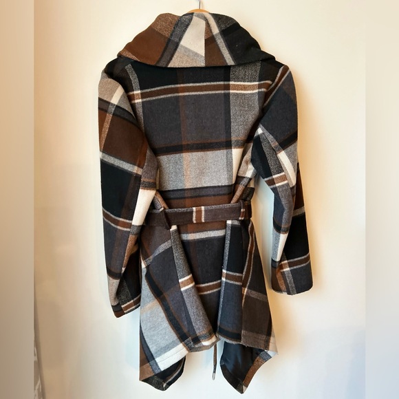 Chicwish Prairie Coat - Picture 2 of 6